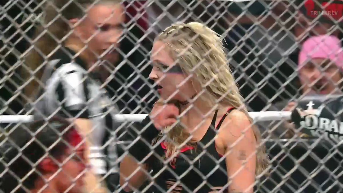 Julia Hart COM | Julia Hart Fansite tweet media