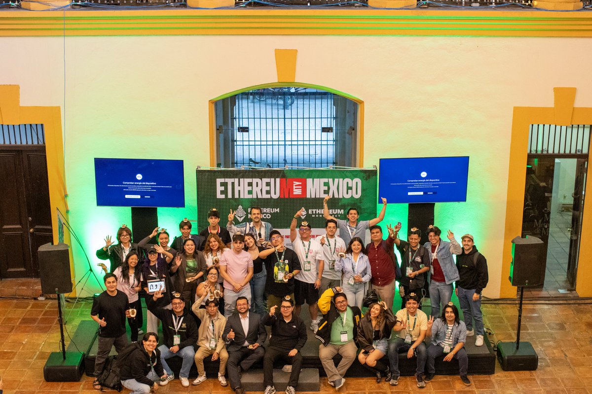 ethereum_mexico's tweet image. 💫 Gracias a todas y todos por construir, por compartir su talento y por ser parte de esta edición histórica.
Esperamos que #ETHMexico2025🇲🇽 sea solo el inicio de su camino construyendo y aprendiendo sobre blockchain. 👨‍💻

¡¡Nos vemos en la próxima edición, Ethereans!! 🙌🇲🇽