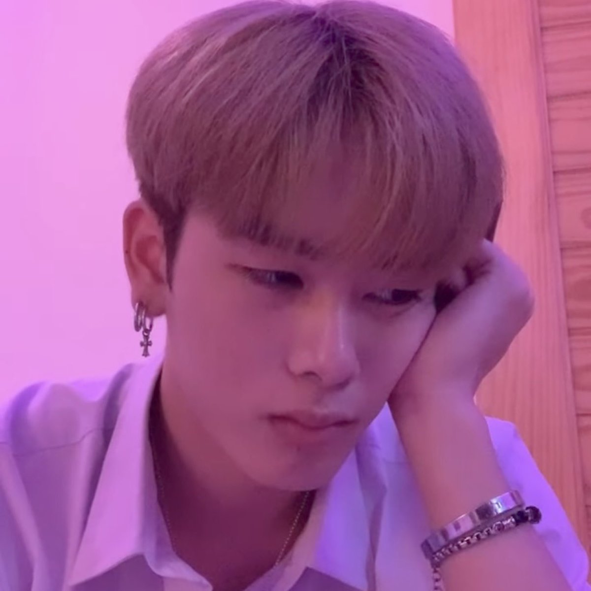 รุ่นนี้งอนแม่จ๋าทุกวัน