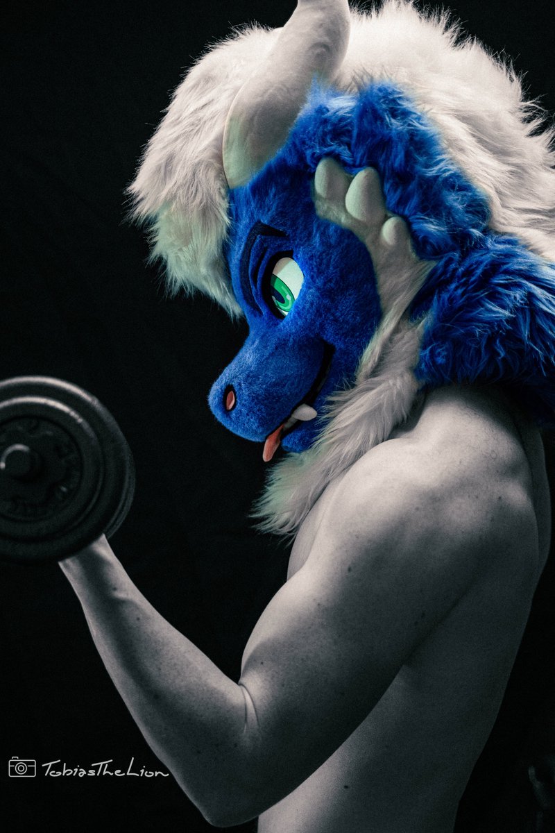 Being a dragon is a lot of work

Photographer: <a href="/TobiasTheLion/">Tobias Lion</a>