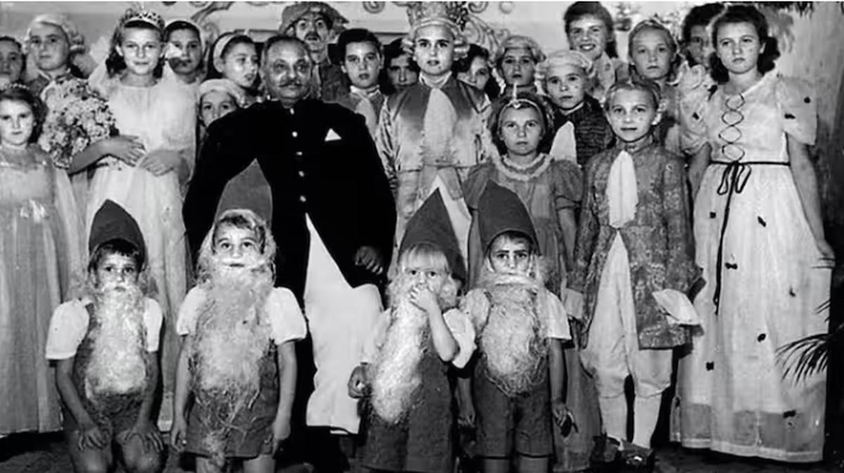 Indians Posting Ws tweet media