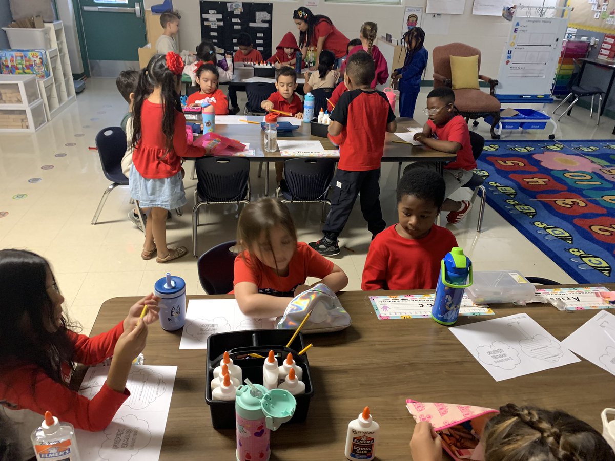 Amanda Barrett tweet media