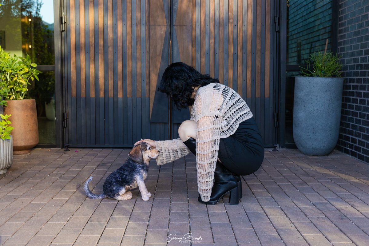 PhotosbySherry's tweet photo. Kindness never goes out of style. Today is National Kindness Day, but every day is a chance to brighten someone’s world — whether it’s a smile, a compliment, or a helping hand. Let’s spread a little extra kindness today. #nationalkindnessday #seniorphotographer #senioryear https://t.co/zlMCee95MV