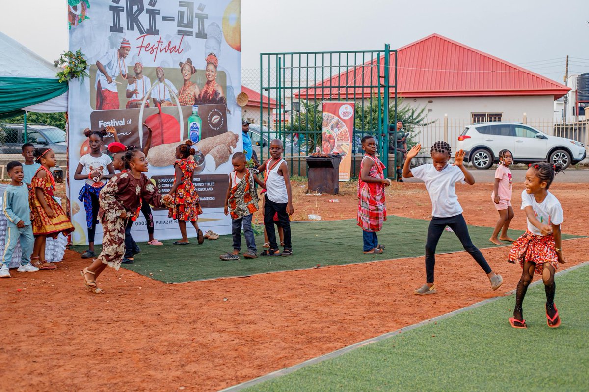CopenGroup's tweet image. At Jedidiah Gardens, Centenary City, Enugu, we don’t just build houses, we nurture belonging. Moments like the Iri Ji Festival remind us that we are one big family, rooted in culture and unity.

Jedidah Gardens is developed by Copen.

Copen: #Building Lives and #Structures