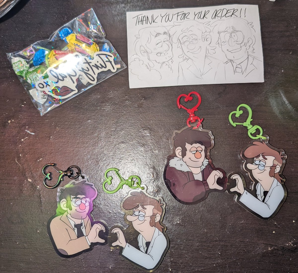 Sewrbbb's tweet image. my keychains came in and they were worth every penny :D

You guys should totally buy from @/crazy_clowncars etsy shop!!

#keychains #gravityfalls #fiddlestan #fiddauthor