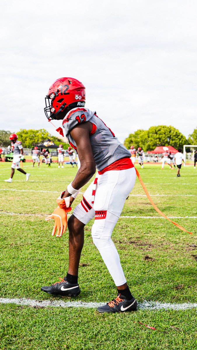 It’s easy to pull a trigger but it’s not easy to move your mom out the hood that’s a real man job 💯💯 <a href="/MHS_Knights_FB/">Monarch Knights Football</a> <a href="/Coach_Mont70/">Roberto Montanez Jr</a> <a href="/1CoachKP/">KP</a> <a href="/CoachPoole954/">Zackery Poole</a> <a href="/Coach_Davis3/">Coach Davis</a> <a href="/CoachPat12/">Coach Pat</a> <a href="/NextLevelQBs/">Marcus Hammond - NLG (Next Level Greats)</a> <a href="/coach_khuff/">Coach Huff</a> <a href="/MasterWright01/">Jordan Wright (Coach Wright)</a> <a href="/LL7NV/">College Recruiter</a> <a href="/LawrenceBl83397/">New Blustein Recruiting</a> <a href="/PrepRedzoneFL/">Prep Redzone Florida</a>