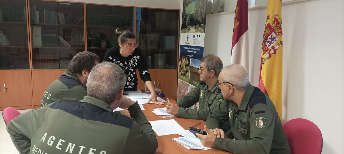 Plan_INFOCAM's tweet image. Durante esta semana desde #INFOCAM de @gobjccm se están realizando formaciones para @AAMM_JCCM en las cinco provincias de #CLM con el objetivo de mejorar el conocimiento de las funciones a desempeñar por un Jefe de Área en la zona de espera durante los #IIFF 🔥