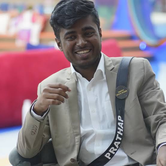 Gani_ganesh__'s tweet image. Why is Rakshitha another Drone?

Both flop in tasks, act cunning, backstab their friends &amp;amp; play sympathy card &amp;amp; cry infront of camera to get limelight 

One of the worst contestant in bbk history 
#BBK12 #BBKSeason12
