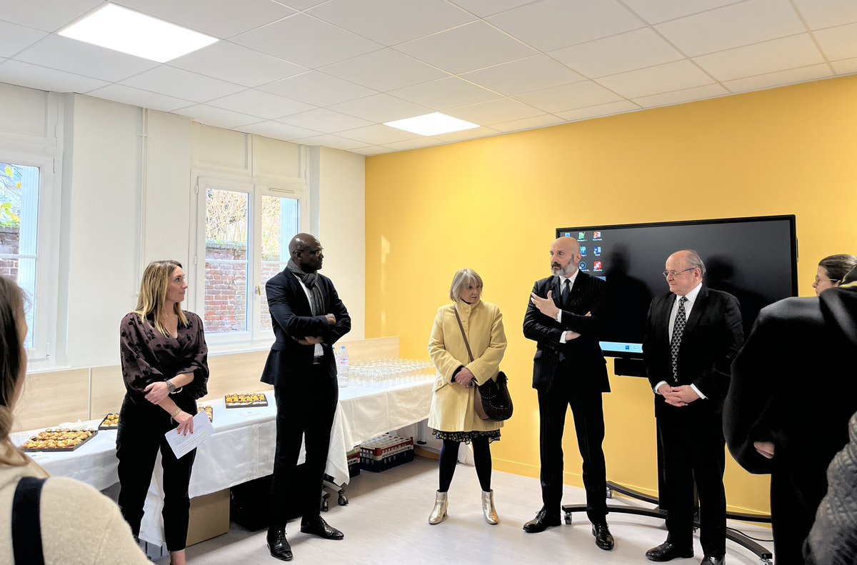 Prefet27's tweet image. #Jeunesse | Au cœur de #Gaillon, la @MissionLocale27 a inauguré ses nouveaux locaux 🏢 le 12/11.

🙋Chaque jeune y est accompagné pour construire son parcours: emploi, formation, santé, citoyenneté...

🤝L'insertion des jeunes est une priorité de l'État.