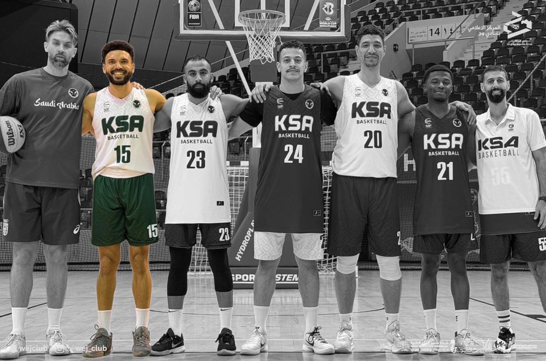 🏀 رعد برناوي رقم (15)

أحد نجوم فريقنا في كرة السلة، ويفخر النادي بمشاركته مع المنتخب السعودي 🇸🇦
نتمنى له كل التوفيق في تمثيل الوطن ورفع رايته عاليًا 🧡