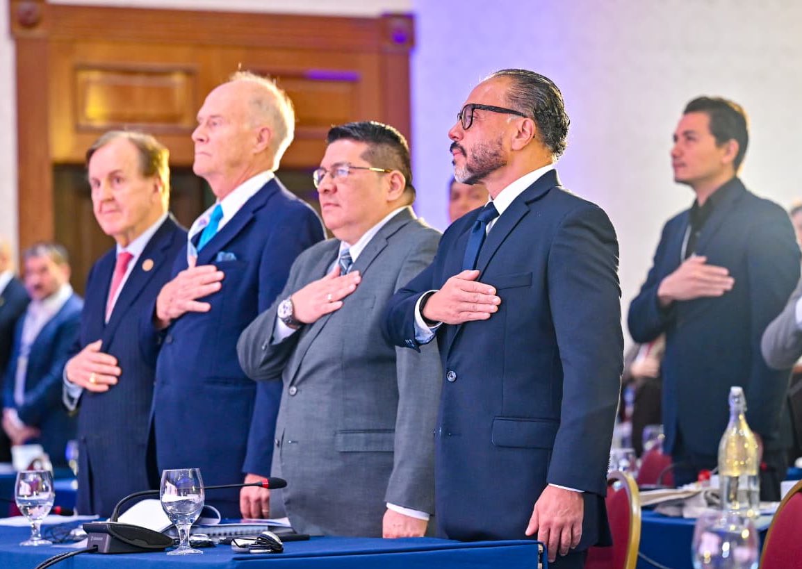 AsambleaSV's tweet photo. El Salvador es el anfitrión del 30.° Foro Parlamentario de Inteligencia y Seguridad.

Este evento marca un hito al celebrarse por primera vez en El Salvador, consolidando al país como epicentro mundial en materia de seguridad pública. https://t.co/2GWiCCsO8f