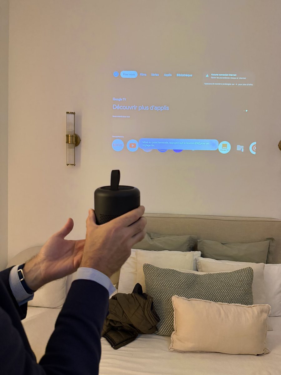 GeekircBlog's tweet image. le rétroprojecteur, coup de cœur total  !!! À suivre. @Thomson_FRA