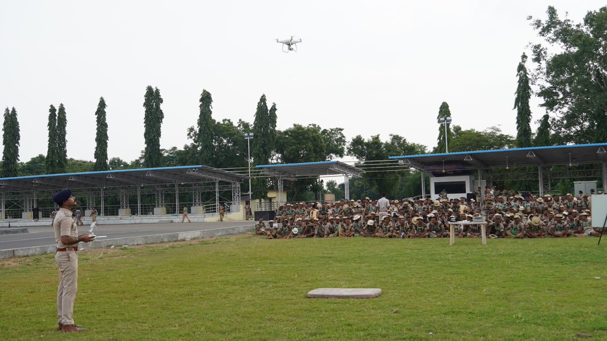 CISFTraining's tweet photo. Drone Training Classes for Trainees at CISF RCRTC Thakkolam!
Drone training classes were conducted at CISF RCRTC Thakkolam, to enhance the technical and operational skills of trainees.
#CISF #RCRTCThakkolam #DroneTraining #TechnologyInSecurity #CISFTraining @CISFHQrs https://t.co/mYZIuRmEUM