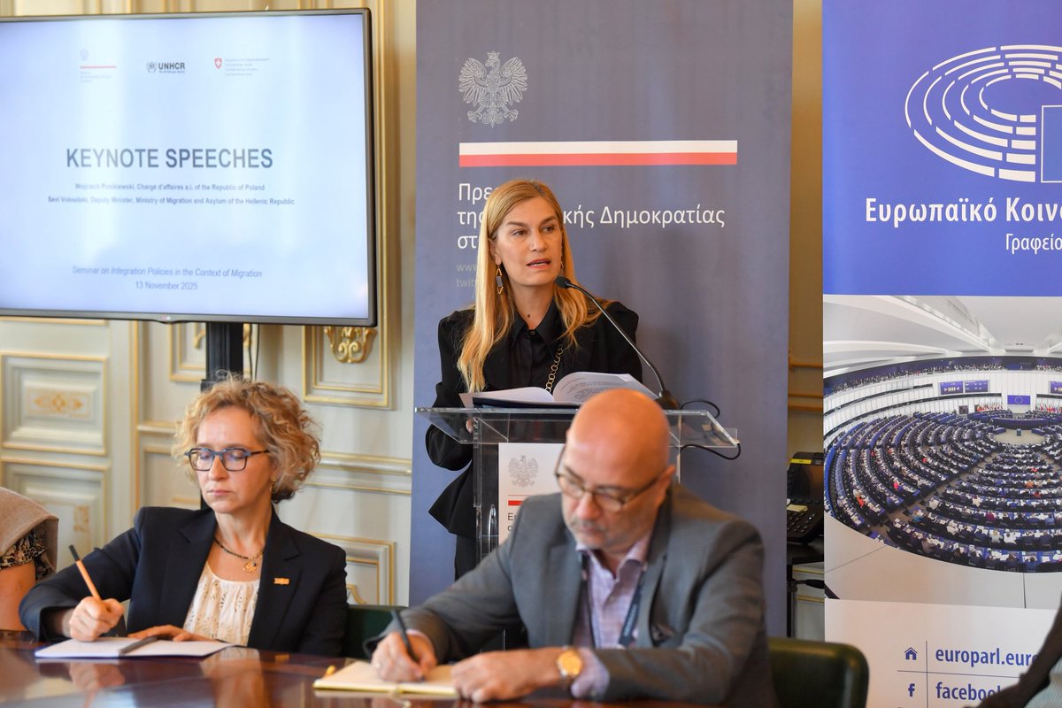 PLinGreece tweet media