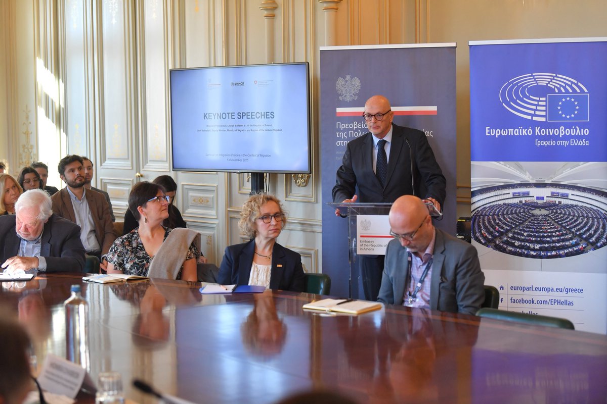 PLinGreece tweet media