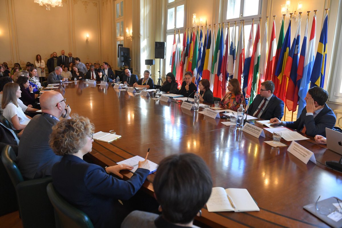 PLinGreece tweet media