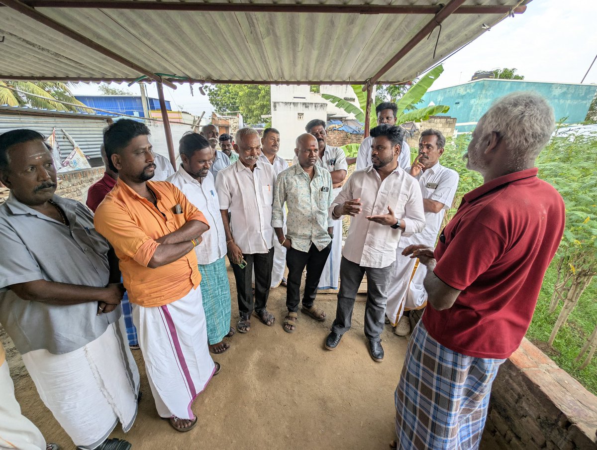 AnanthAyyasamy's tweet image. Met the families of Mr. Thalapathi Suresh and Mr. Isakki from Kanmaniyapuram &amp;amp; Muthukrishnapuram in #Tenkasi District, who were #abducted at gunpoint by #extremists in #Mali, and apprised them of the efforts being taken for their safe rescue.

Under the guidance of @nainarbjp,