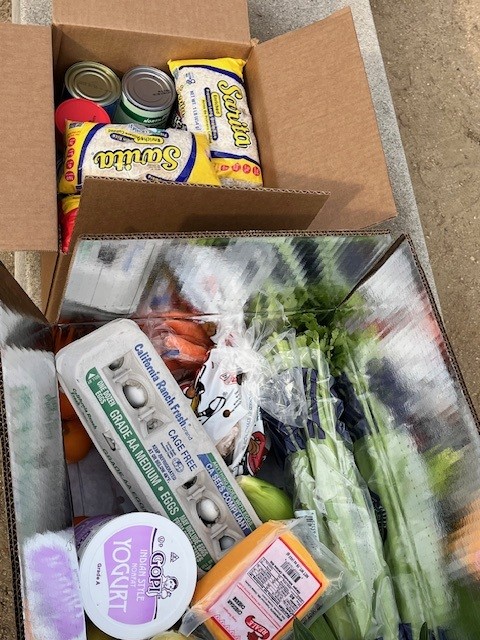 LACo_DPSS's tweet image. In partnership with @LAFoodBank and 2nd District Supervisor @HollyJMitchell, #DPSS volunteers spent #VeteransDay at Exposition Park distributing food to residents in need of #FoodAssistance 📦