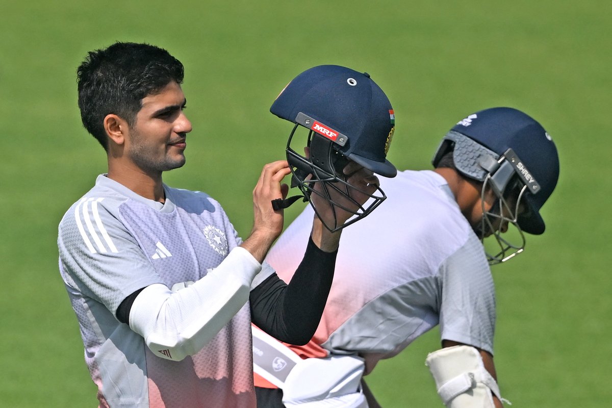 ICC's tweet photo. India and South Africa players gear up for a cracking Test series in their #WTC27 campaign 💥

#INDvSA https://t.co/ifD4J9FCQR