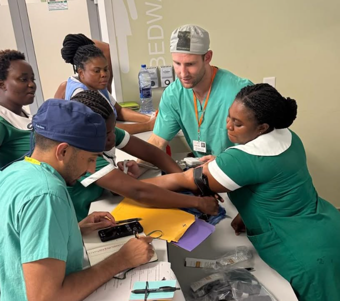 AACOMmunities's tweet image. Keenan Gibson, DO, a 2022 grad of @UNTHealth_TCOM, recently returned from a two-and-a-half-week medical mission to Ghana with the International Surgical Health Initiative—combining his passion for global health with his expertise in vascular surgery. unthsc.edu/newsroom/story…