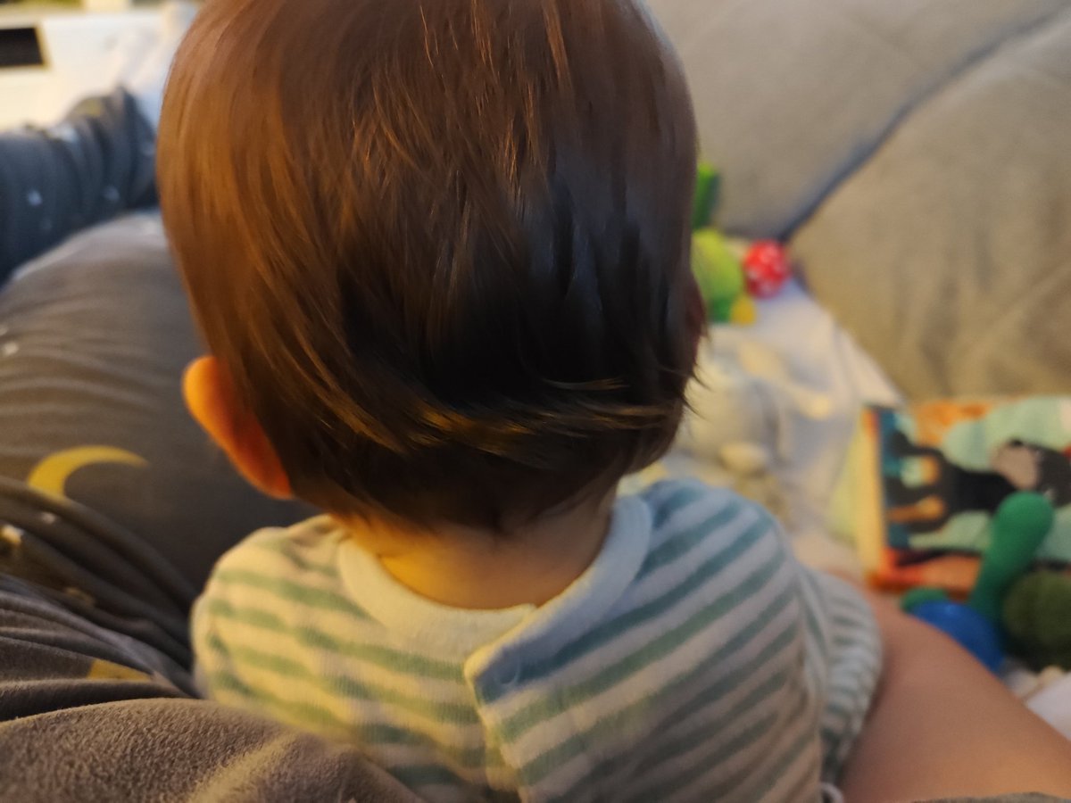 Mi hija no tendrá muchos rasgos en común con su padre, pero el pelo liso tampoco.