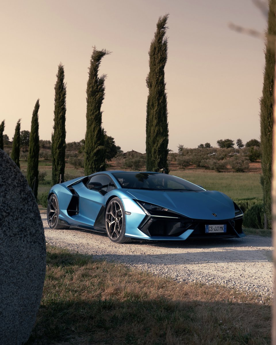 Lamborghini tweet media