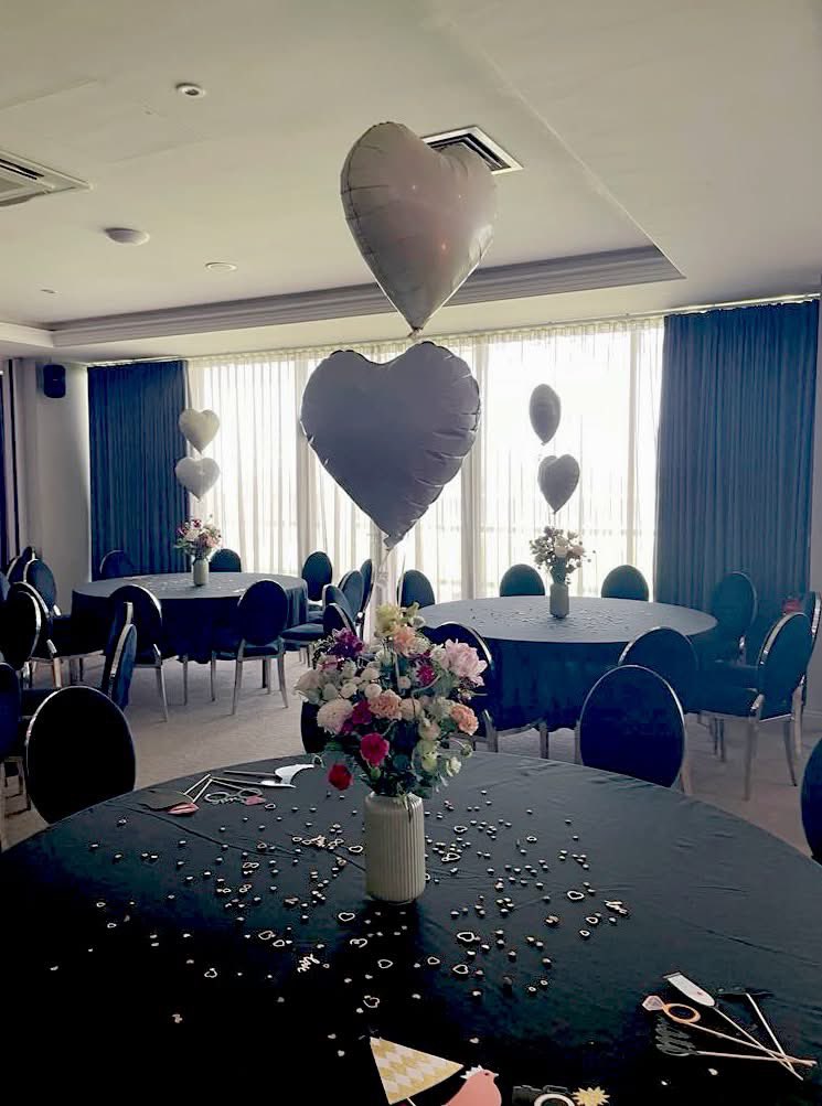 bufcevents's tweet photo. We hosted over 100 people for Rob &amp; Sophie's evening Wedding Celebration. 

They hired our Nineteen33 Suite and Kabia's Loungebar, and guests enjoyed pulled pork baps and mini cakes, and children had chicken strips with chips. 

💍💒 events@bufc.co.uk https://t.co/suv6tRI39x