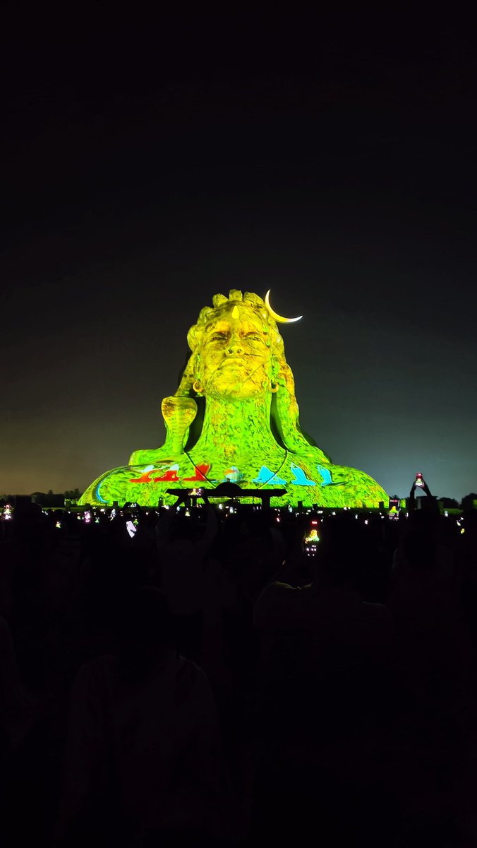 Viggu08's tweet photo. Travelled miles only for this #adiyogi #Shiva 🐾🙌 https://t.co/G65NmB781Z