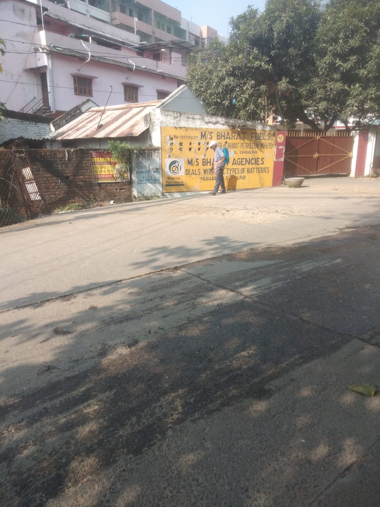 SMC_Sambalpur's tweet image. Mosquito control drive carried out at Jagannath Colony. Anti-larval measures &amp;amp; spraying of mosquito repellent oil conducted to prevent the spread of vector-borne diseases. Residents are advised to cooperate by maintaining hygiene.
#VectorControl