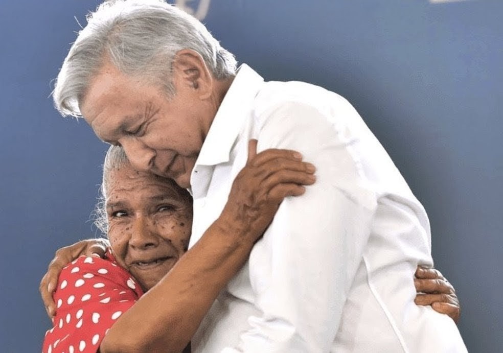 ivanramirezdgo's tweet image. DESDE EL CORAZON ¡FELIZ CUMPLEAÑOS! ANDRES MANUEL LOPEZ OBRADOR. 
Soy uno entre millones deseándote lo mejor por siempre.