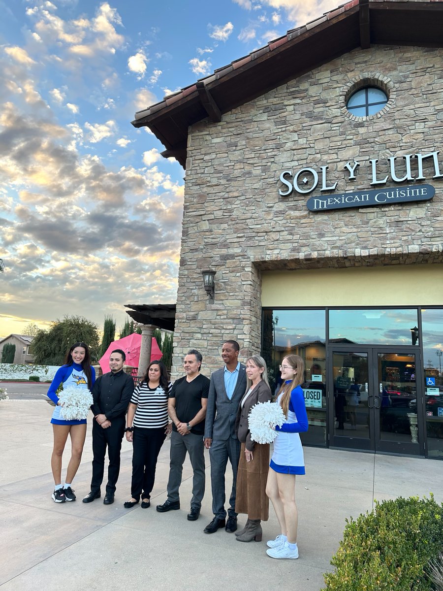 CSUBakersfield's tweet photo. The Jersey Tour continues. President Vernon B. Harper Jr. celebrated the installation of a CSUB jersey at Sol Y Luna Wednesday night, marking our connection to this bastion of inspired Mexican Cuisine! https://t.co/CCW8jwSWH5