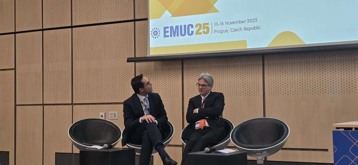 GGiannarini's tweet photo. Has imaging the power to avoid biopsy verification in #GUcancers? Full house today for #ESUI meeting at #EMUC25
A pleasure to co-chair with @LAUrology_NL: a lot of provoking thoughts, a lot of fun!
@F_Sanguedolce @Uroweb https://t.co/fVrN1atSLX