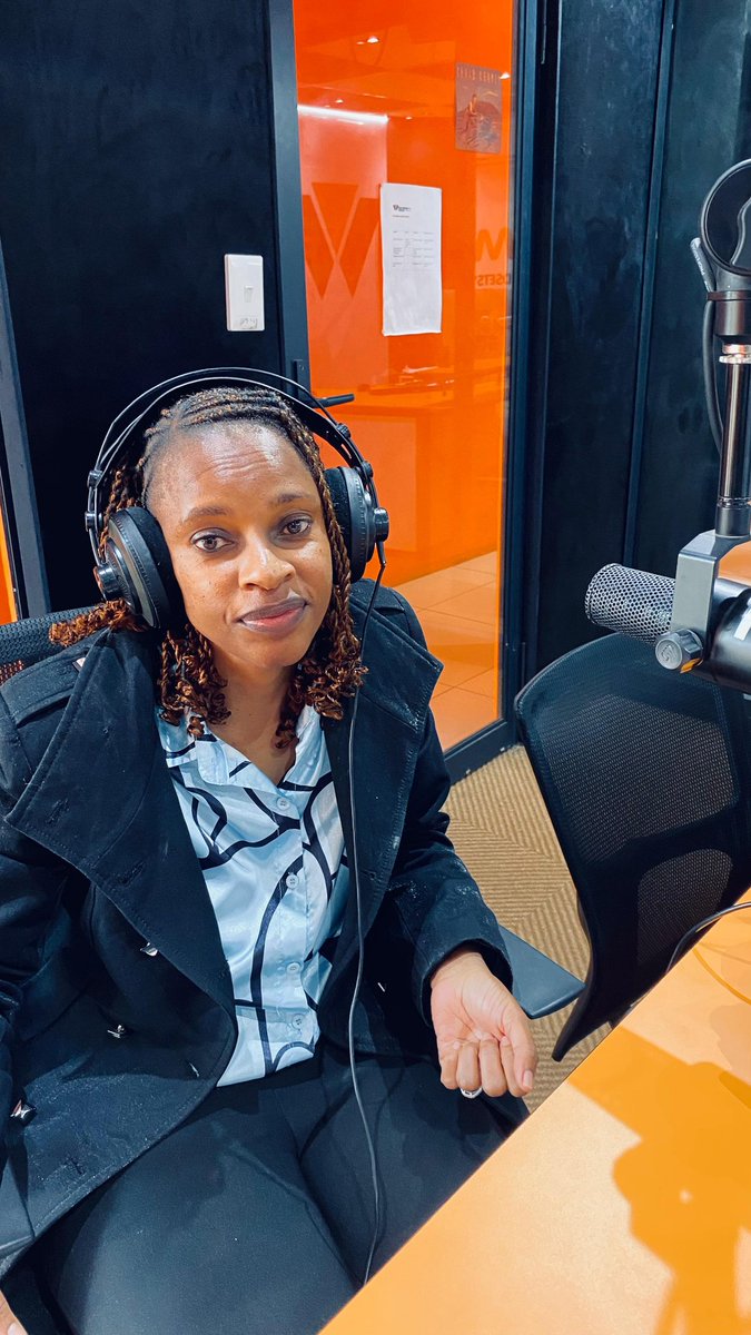 Yesterday, Ms Ruth Sisi, joined Westside Fm Live as she continued awareness on gestational diabetes. Remember, gestational diabetes can be detected through blood tests from 24 weeks of pregnancy.
#AsibeHealthyGP #diabetesawareness