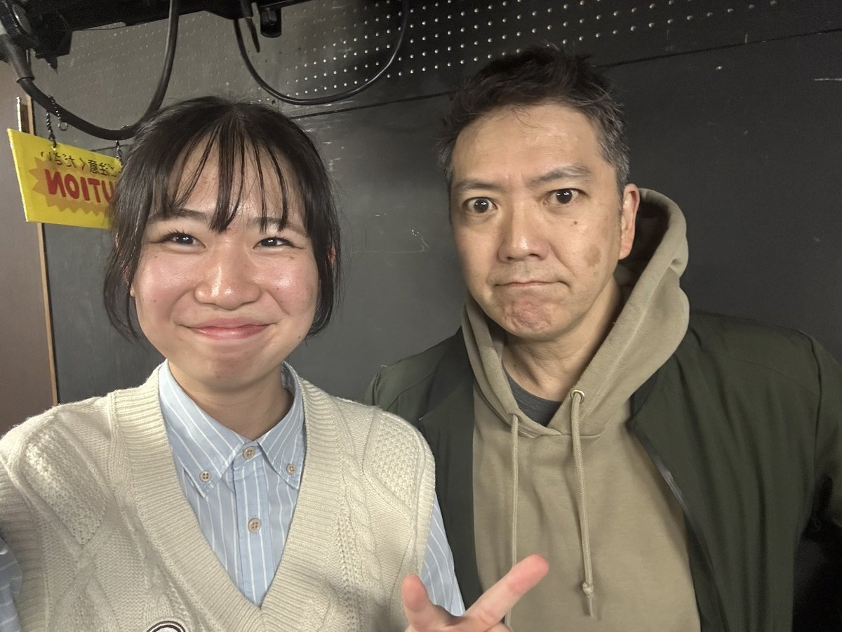 #煙が目にしみる
9日に観劇してまいりました！
久しぶりに恩師の増澤さんにもお会い出来て嬉しかったです。
劇の内容もとても面白くて、掛け合いが素敵な劇でした✨
2時間程の内容だったのにあっという間に時間が過ぎて、見入ってしまいました☺️
14日の会がまだお席あるそうなので、何卒！