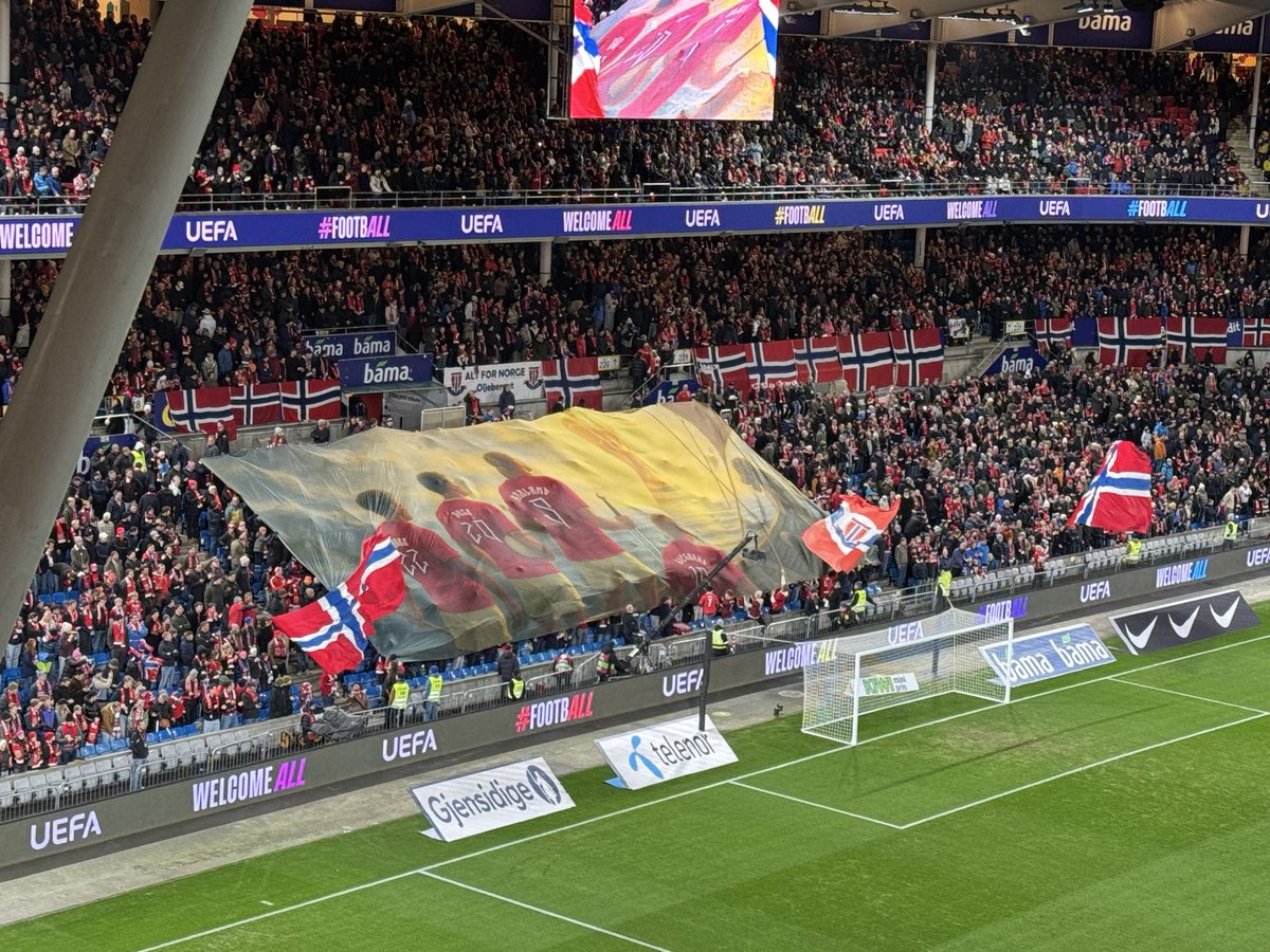 Dovregubben og tifo på Ullevaal. This is the night
