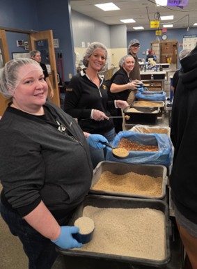 EveridgeBrands's tweet image. Yesterday, the Everidge team teamed up with @fmsc_org to make a difference! 💙 We packed 113 boxes, providing 24,408 meals—feeding 66 kids daily for a year. Join us in the fight against hunger: fmsc.org/donate 

#EveridgeHelps #FMSC #DoSomethingGreater #FoodforAll