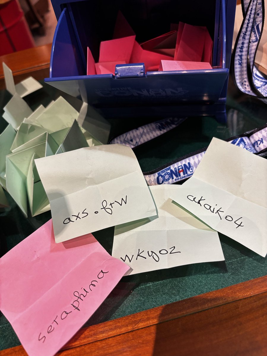 Félicitations aux gagnants ! ✨ en vert les gagnants ayant participé sur TikTok en rose ceux qui ont participé ici (la vidéo est dispo sur mon compte). Bravo <a href="/seraphina4869/">seraphina</a> 🥂😁 je te laisse m’envoyer un mp ! 😁