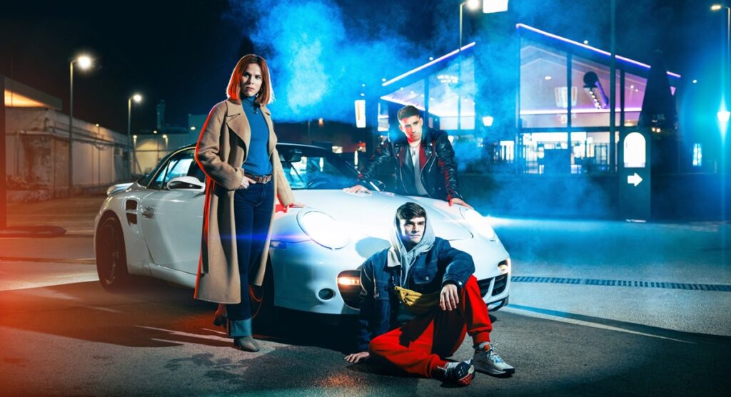 Entreacte_'s tweet image. 📲 Scroll infinit, xamans digitals i alguna idea de revolta. 

El @ManelPiM ha vist &apos;Burpees&apos; de @MiquelMasFiol amb el &quot;manifest millennial&quot; de fons. 

Nova #auca!
👉entreacte.cat/entrades/opini…