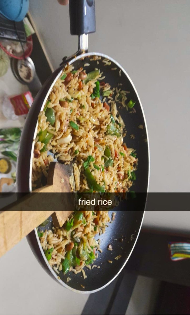 arunndesigns's tweet image. Chat, did I cook?
.
.
#sketchbook #comic #story #friedrice