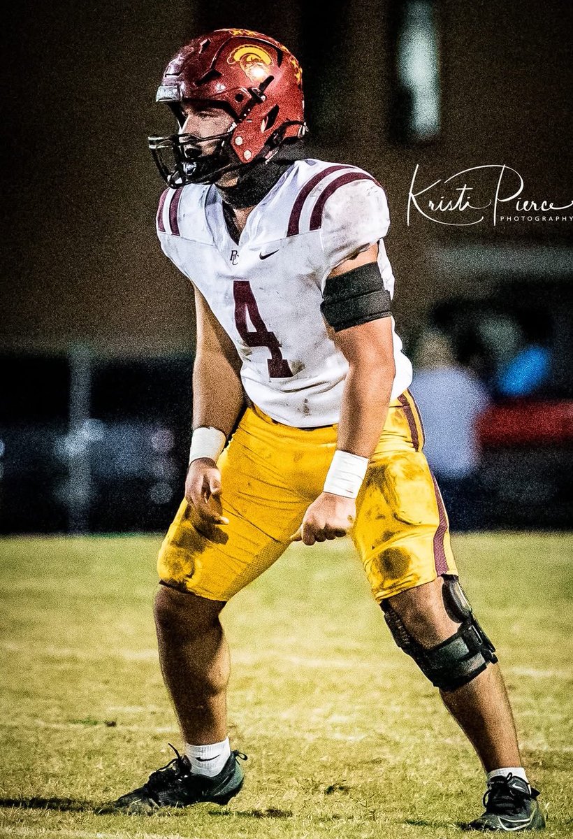BraxtonCarnes4's tweet photo. Senior season film⬇️⬇️
•11 games played
•SKY Conference 2nd team LB
•107 total tackles/61 solo
•6.5 TFL
•2 sacks
•27 rushing attempts
•216 yards
•8 yds/carry
•3 TDs

https://t.co/6ULUA6SRa6 https://t.co/eX3hUkOcaE