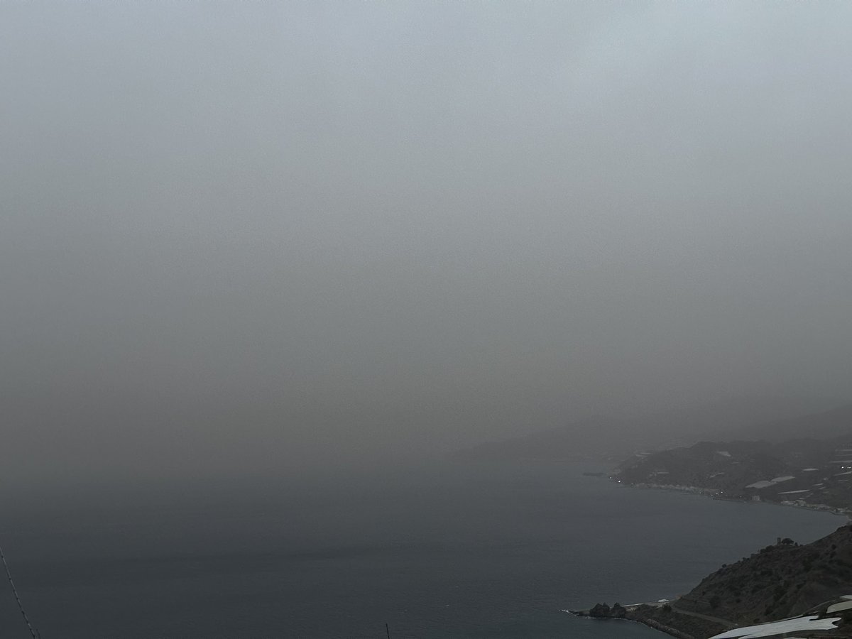 #Calima , mismo lugar, misma hora 
martes,miércoles y jueves <a href="/MeteoChatSE/">Suremet</a> #Costatropical #Granada #LaRabita