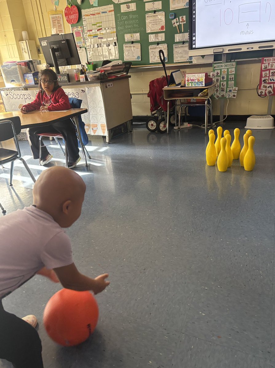 p4_queens's tweet image. Students participated in subtraction bowling by &quot;taking away&quot; bowling pins that they knocked down and counting how many were left! #p4qstrong #makelearningfun @D75Office