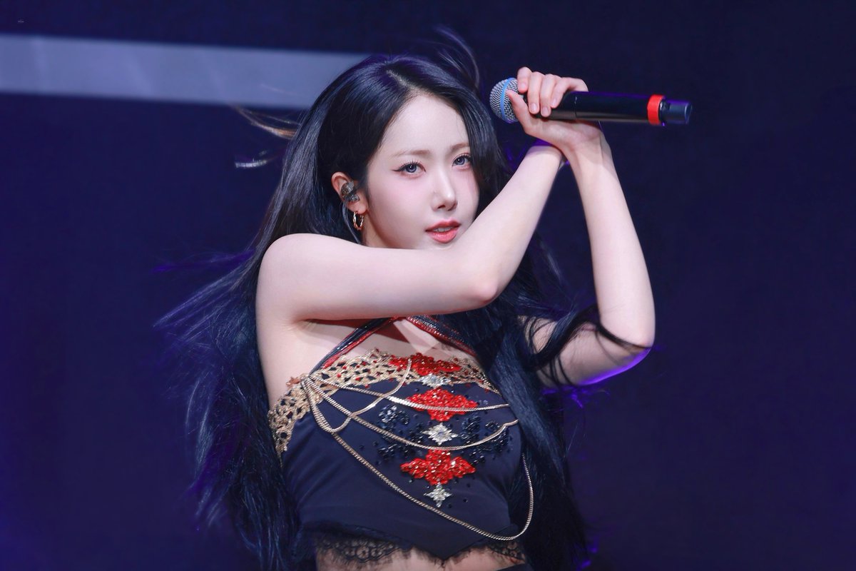 immutable116's tweet image. 251109 'NEW LEGACY' - 시드니

#비비지 #신비
#VIVIZ #SINB