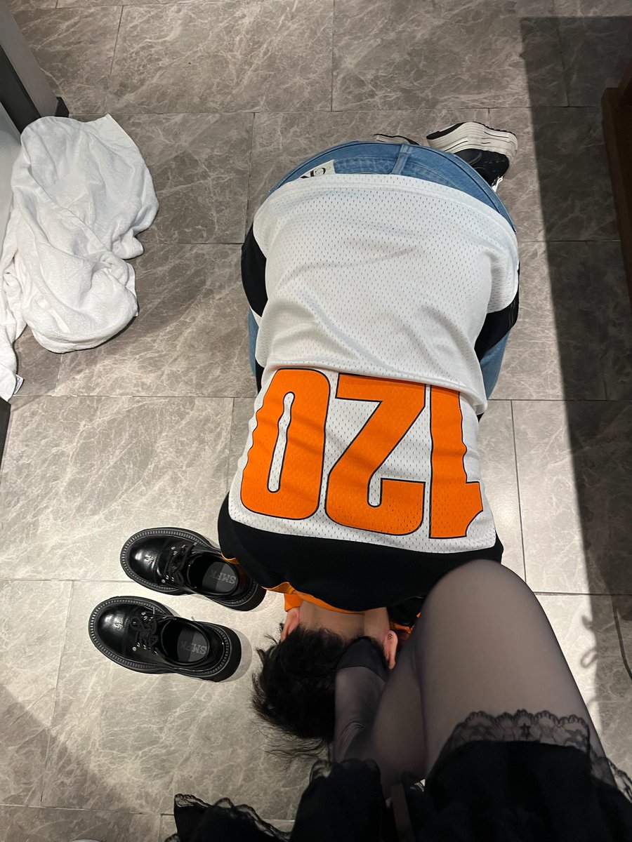 Evil7o_X's tweet image. 主人和小猫小狗玩