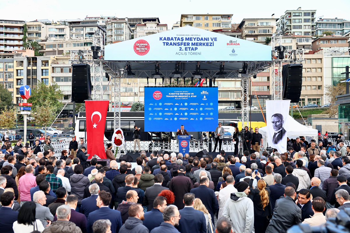 Genel Başkanımız Sayın Özgür Özel, İstanbul İl Başkanımız Sayın Özgür Çelik ve İBB Başkan Vekili Sayın Nuri Aslan’ın katılımlarıyla düzenlenen Kabataş Meydanı ve Transfer Merkezi 2. Etap Açılış Töreni’nde yer aldık.

İstanbul’un ulaşım altyapısına katkı sağlayacak bu önemli