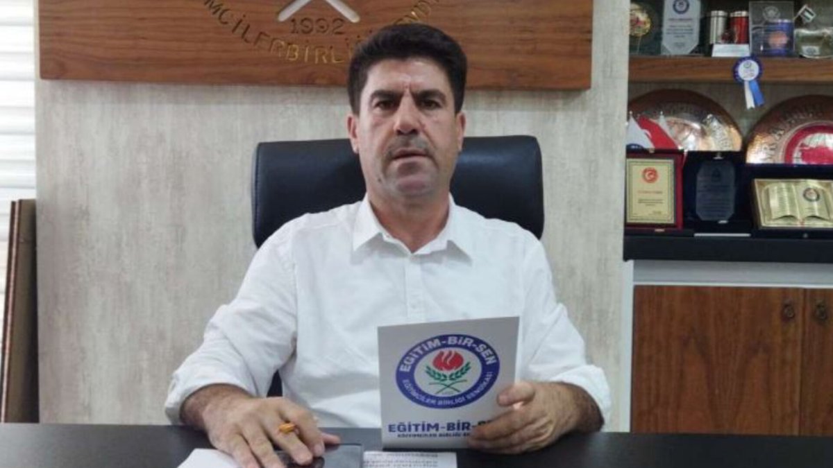 Coşkun: Urfa’da 3 Bin 300 Öğretmen Geliyor Ama Açık Hâlâ 10 Binlerde! rhaajans.com/haber/26813275…
<a href="/ibrahimhalilkus/">İbrahimhalilkuş</a> <a href="/ibrahimcoskun63/">İbrahim COŞKUN</a> <a href="/AbdiKazanc/">abdi kazanç</a> <a href="/FHanpolat/">M.Fatih Hanpolat</a> <a href="/Ahmetzol15/">Ahmet İzol/ ilahiyat fakültesi/Yüksek lisans</a>