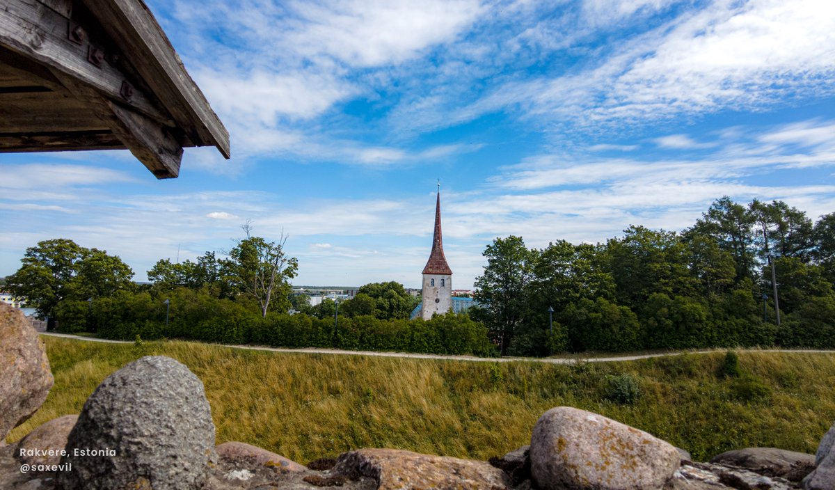 saxevil's tweet photo. Vista a torre de iglesia.
Rakervere, Estonia https://t.co/Zzrs6FMfDv