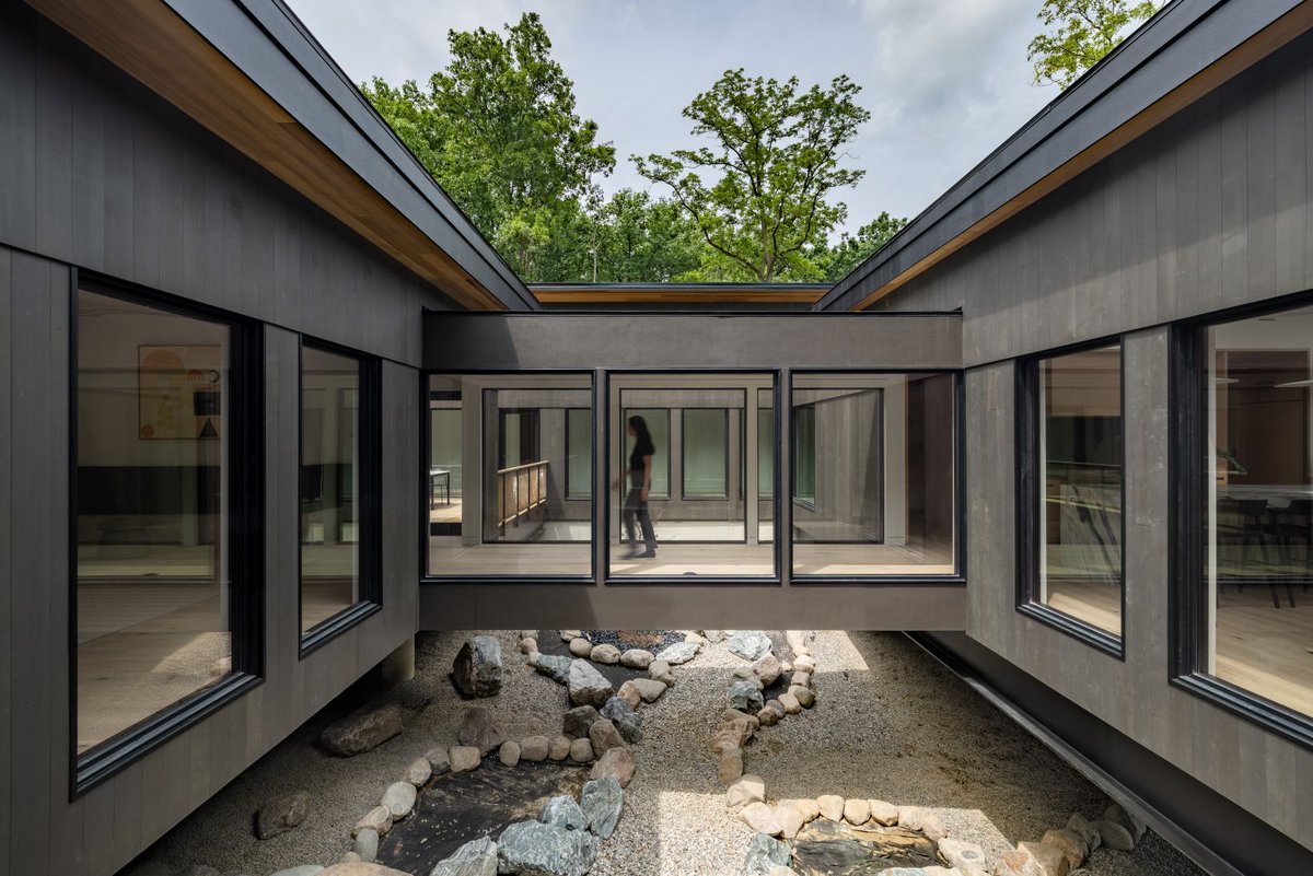 archinect's tweet image. The Bridge House by Giraffe Design Build 📸 Martin Vecchio Photography #ArchinectProjects

Project details at archinect.com/firms/project/…