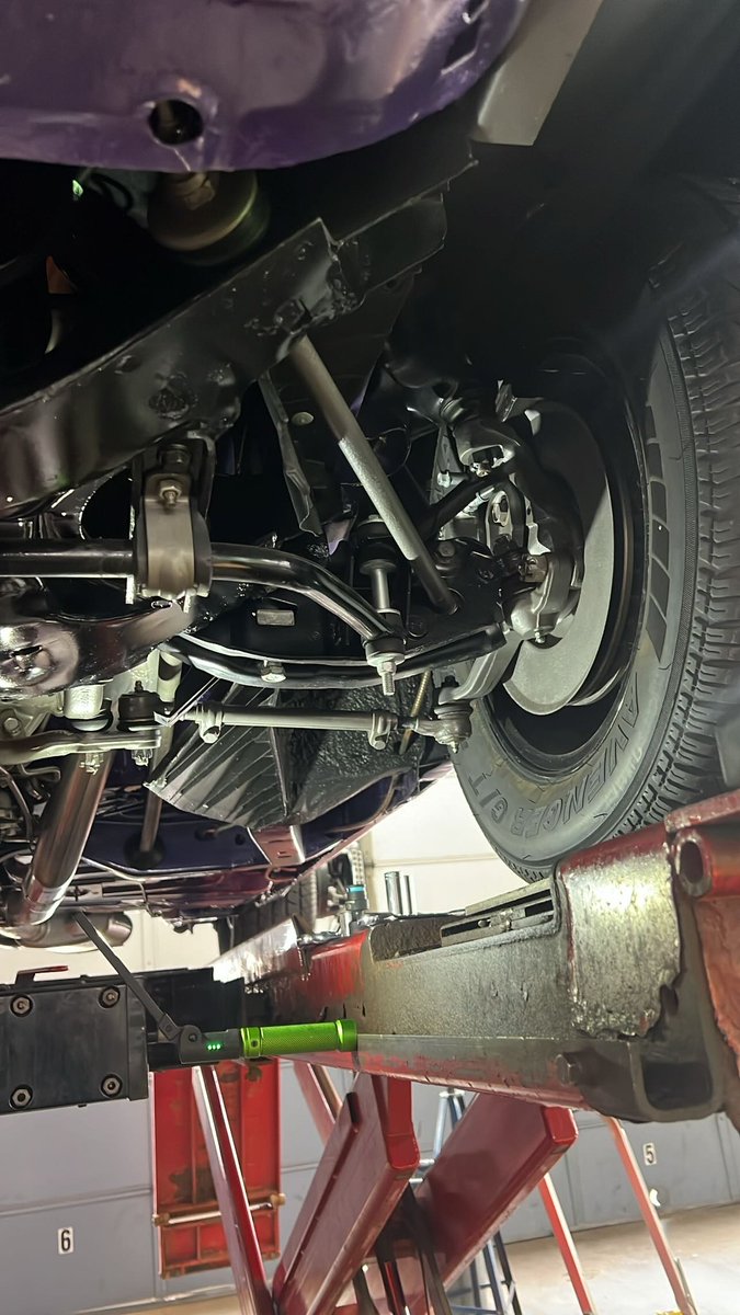 _dandera's tweet image. Fun way to start off the day, aligning a freshly restored ‘71 challenger