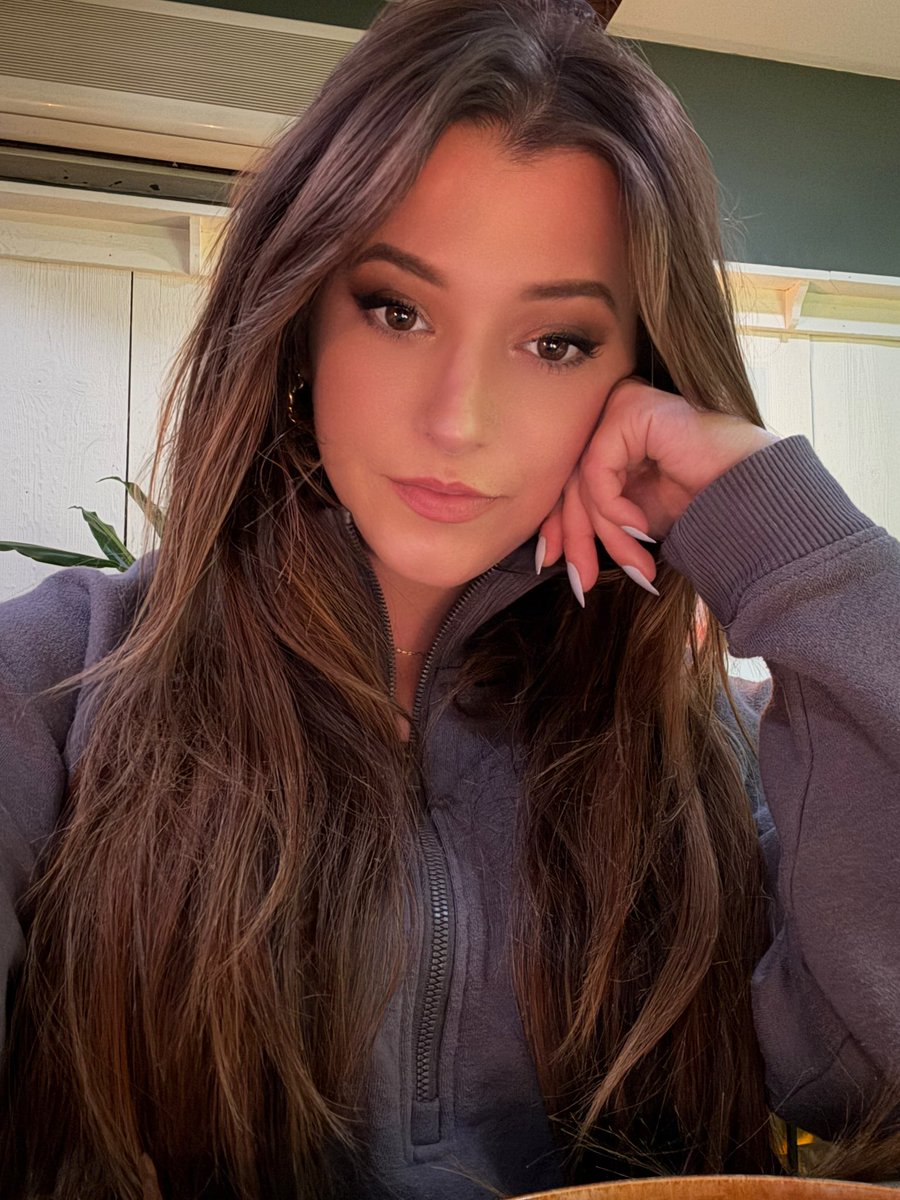 SweeetTails's tweet image. miss you